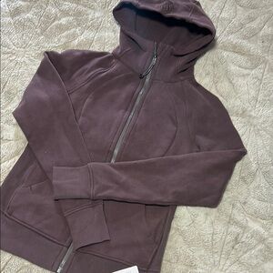 Lululemon scuba IV hoodie size 6 NWT Australia release color Cherry Cola 🦄